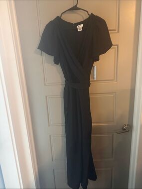 NWT Dkny Black Wrap-Front Maxi Jumpsuit with Flutter Sleeves